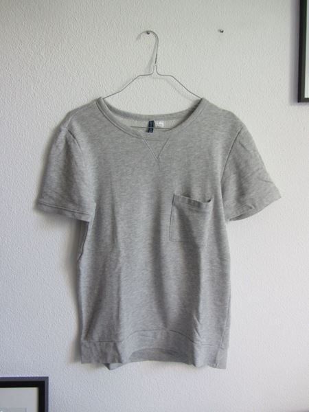 H&M T-Shirts: Sweatshirt hellgrau - M – Gebraucht aus Zürich von Diazaio