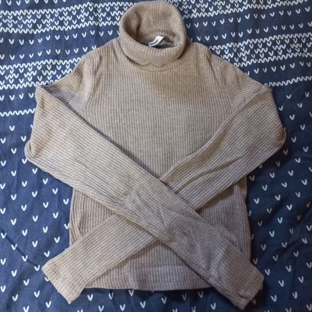 Bershka Rollkragenpullover, Beige, Gr. S - Top Zustand!