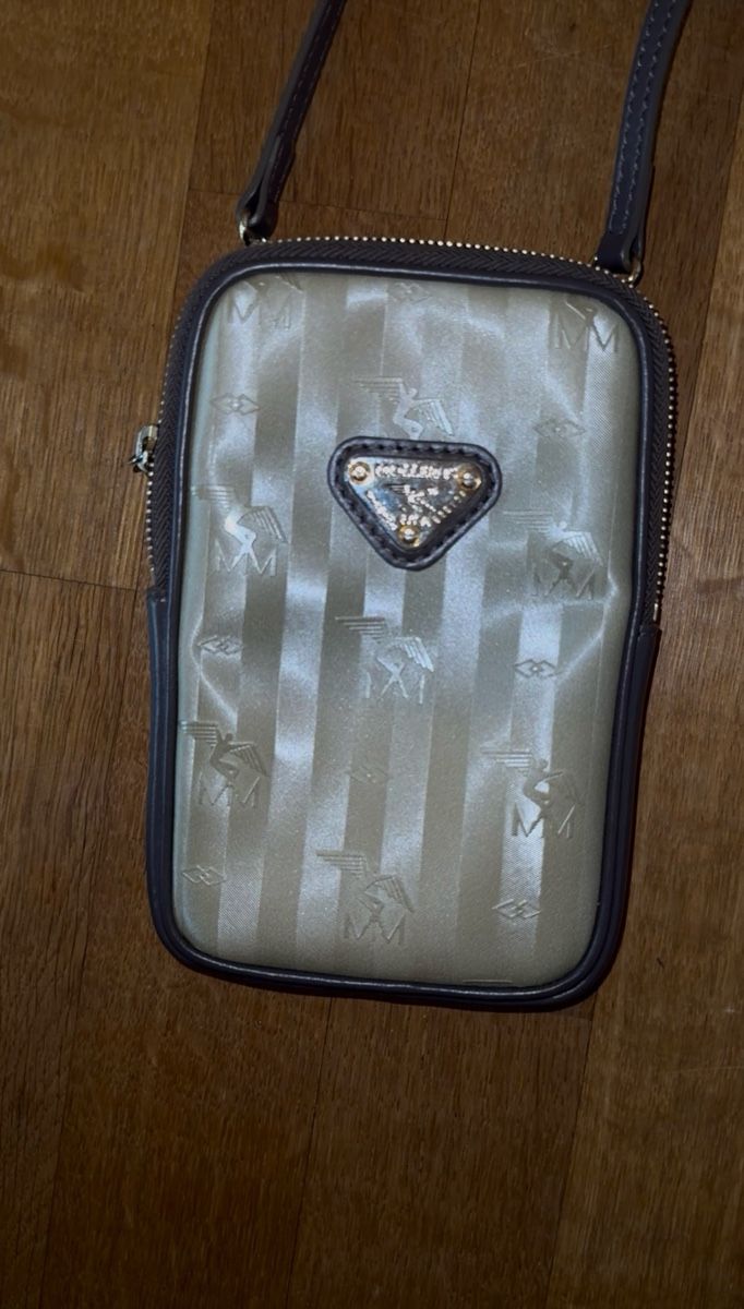Maison Mollerus Borse: Maison Mollerus Handytasche – Nuovo (secondo la descrizione) da Gurmels venduto da elb_77bf 1