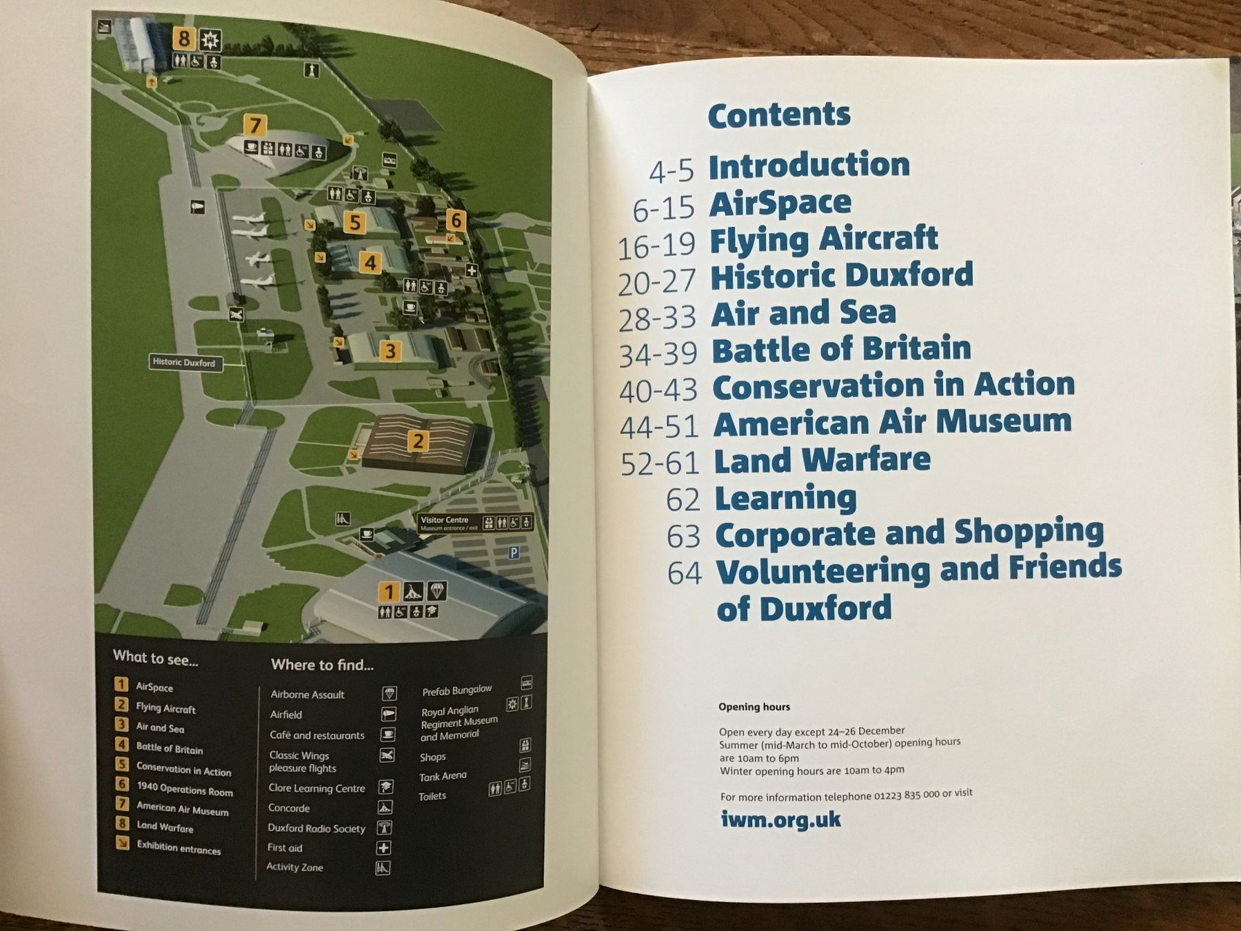Livres: Imperial War Museum Duxford Guidebook – D'occasion à Fully par Ruby97 1