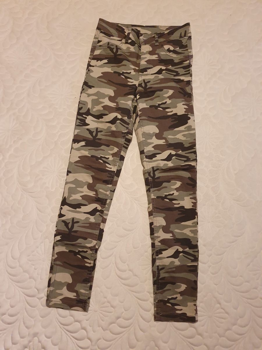 Calzedonia Hosen: Calzedonia Camouflage Hose – Gebraucht aus Goldach von grema77