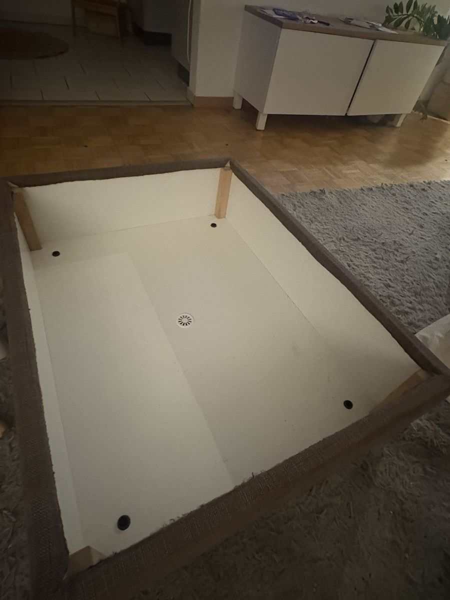 Divani: Ottoman sofa hair storage  – Usato da Zürich venduto da the_pjr8 1