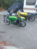 moto de course - avec remorque fermée