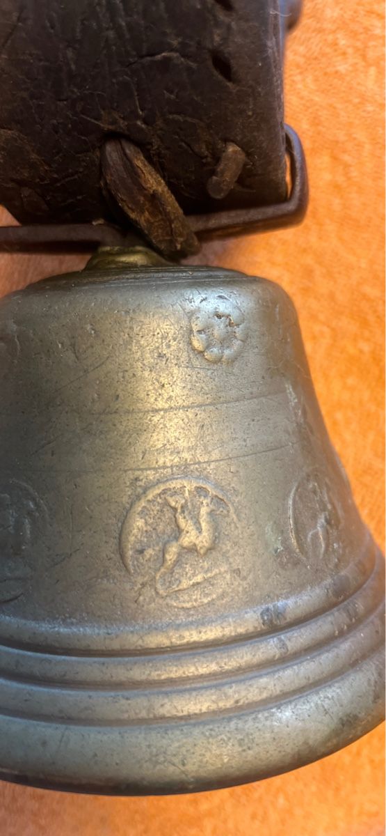 Campanacci mucche: Alte Kuhglocken  – Usato da Zürich venduto da Michaellackas 3