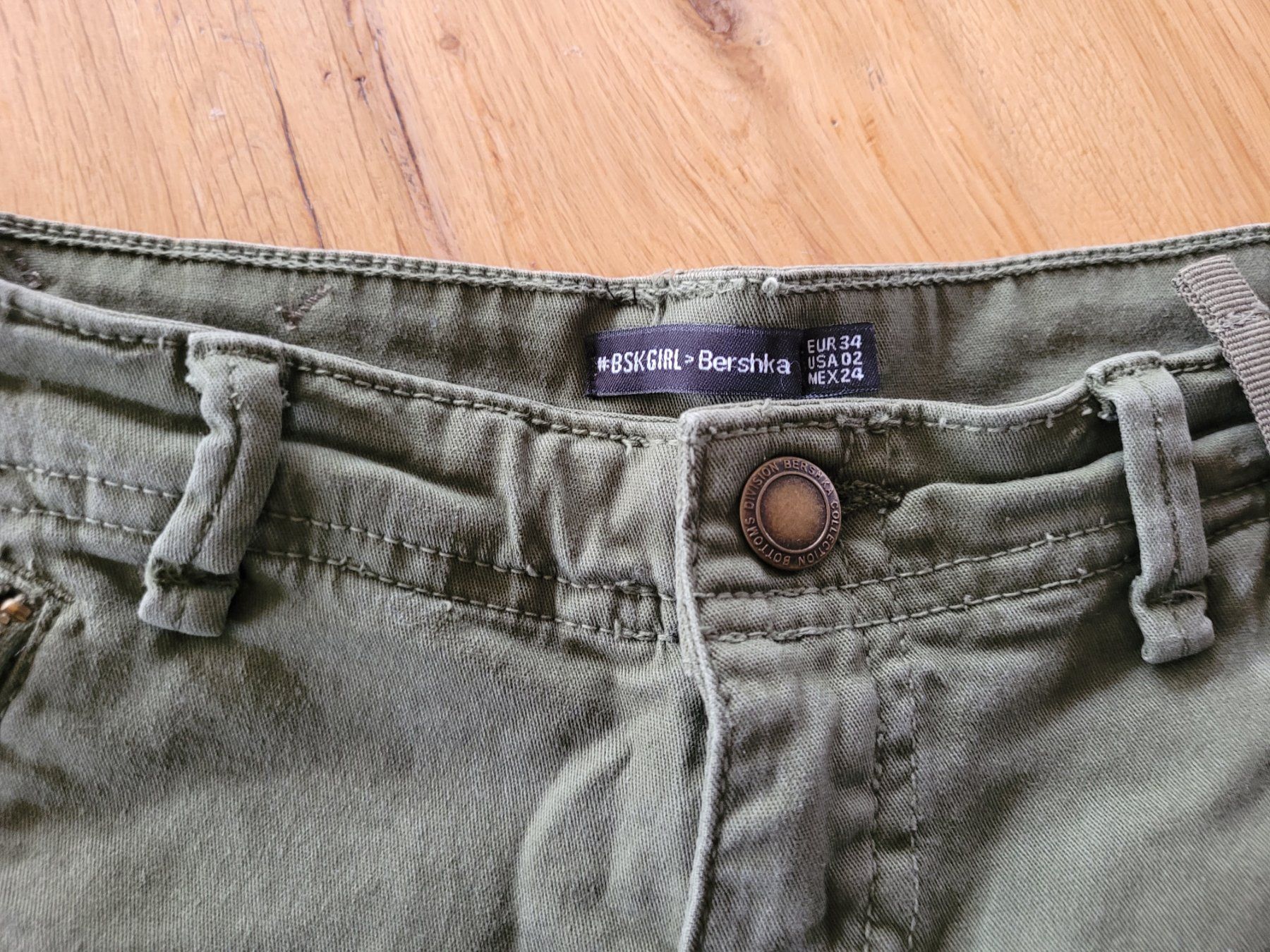 Bershka Pantaloni: 34 - Grösse, Shorts von BERSHKA – Usato da Nottwil venduto da echtMOMO 4
