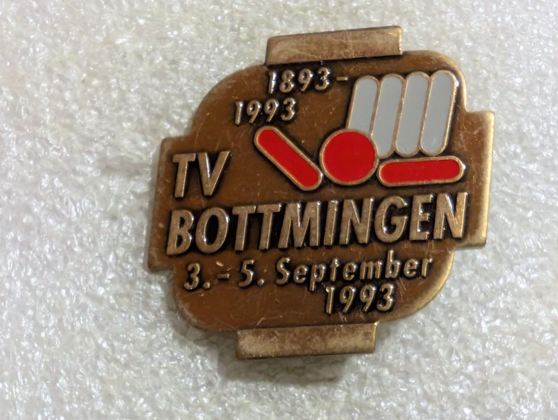 Plaketten & Abzeichen: Ansteckpin 151: TV Bottmingen – Gebraucht aus Oppligen von Pin-Fall-Shop