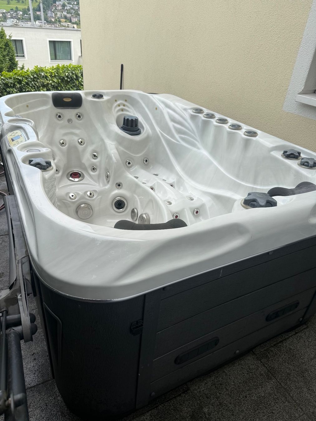 Bains à remous: Whirlpool Dallas Platin Version 3er – D'occasion à Buchrain par Air-Maxx