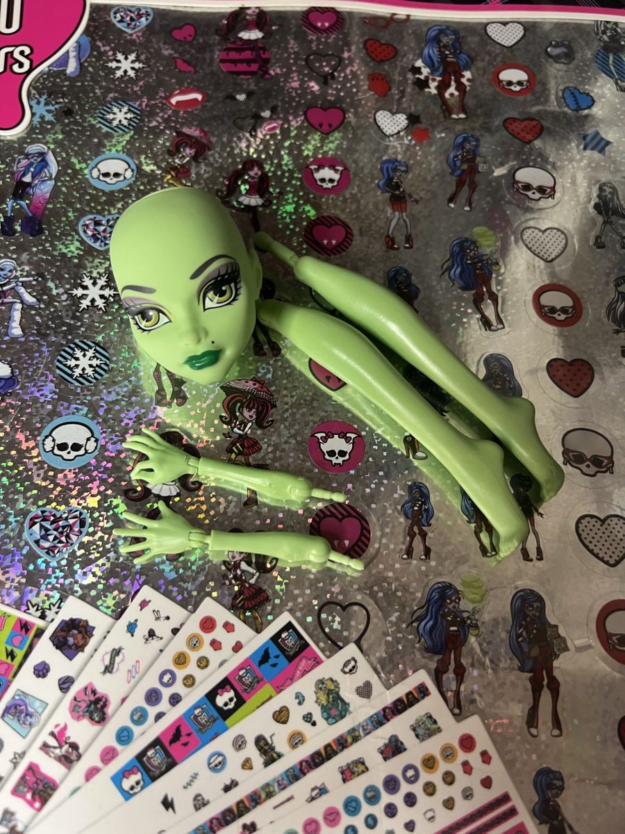 Bambole: Monster high – Nuovo (secondo la descrizione) da Osogna venduto da elisa__ks__
