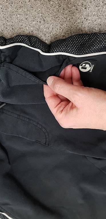 Pantaloni: Trainingshose Garacia Jeans Gr. 140 – Usato da Embrach venduto da Lilly2021 3
