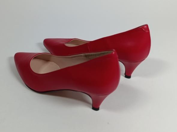 Manor Damenschuhe: MANOR talons fermés rouge taille 39 – Gebraucht aus Thielle von Plusvalue_Neuchatel 2