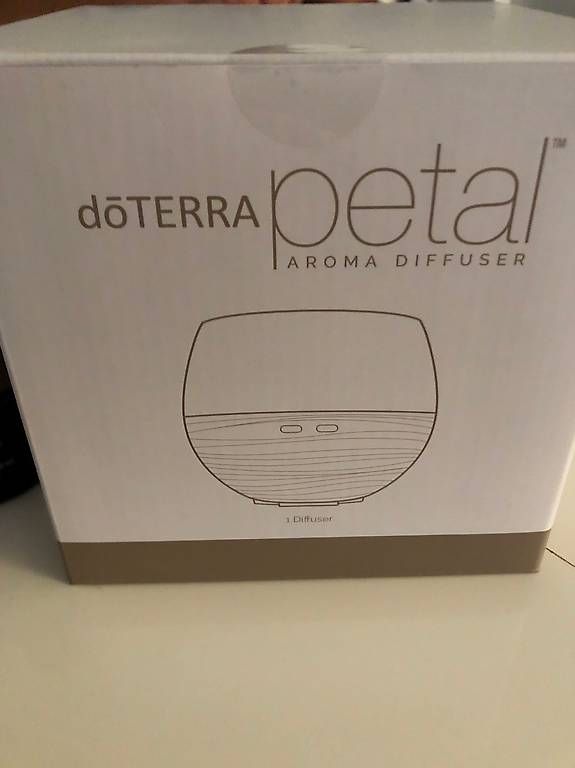 Diffusori di oli essenziali: Diffusore aromatico Petal oli essenziali doterra – Usato da Rivera venduto da pat_6nvw 1