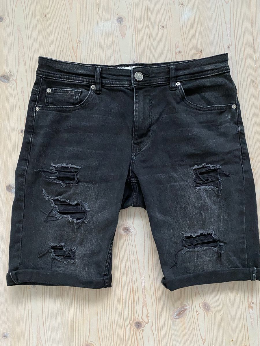 Jeans: Short en jeans noir FSBN en taille M – Gebraucht aus Delémont von noe_2dvd