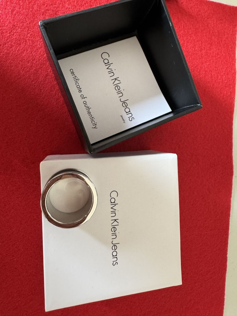 Calvin Klein Anelli: Calvin Klein Ring  – Nuovo (secondo la descrizione) da Lachen SZ venduto da artbyblondangel 9