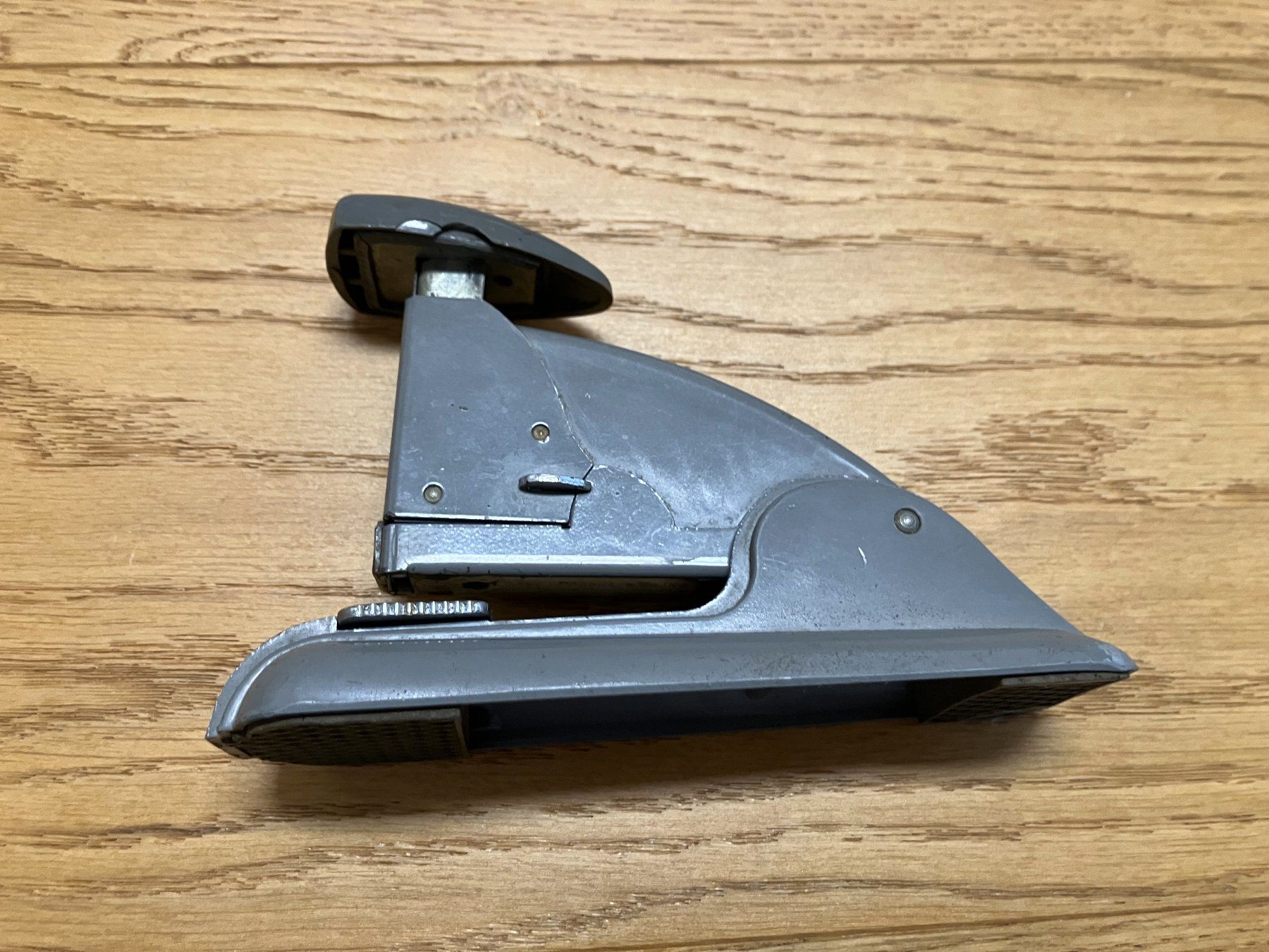 Tutti gli attrezzi: Bürohefter Swingline Vintage – Usato da Obermumpf venduto da Estrela67 1