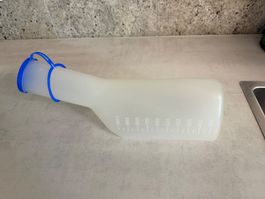 1 Stück Urinflasche für Männer milchig transparent