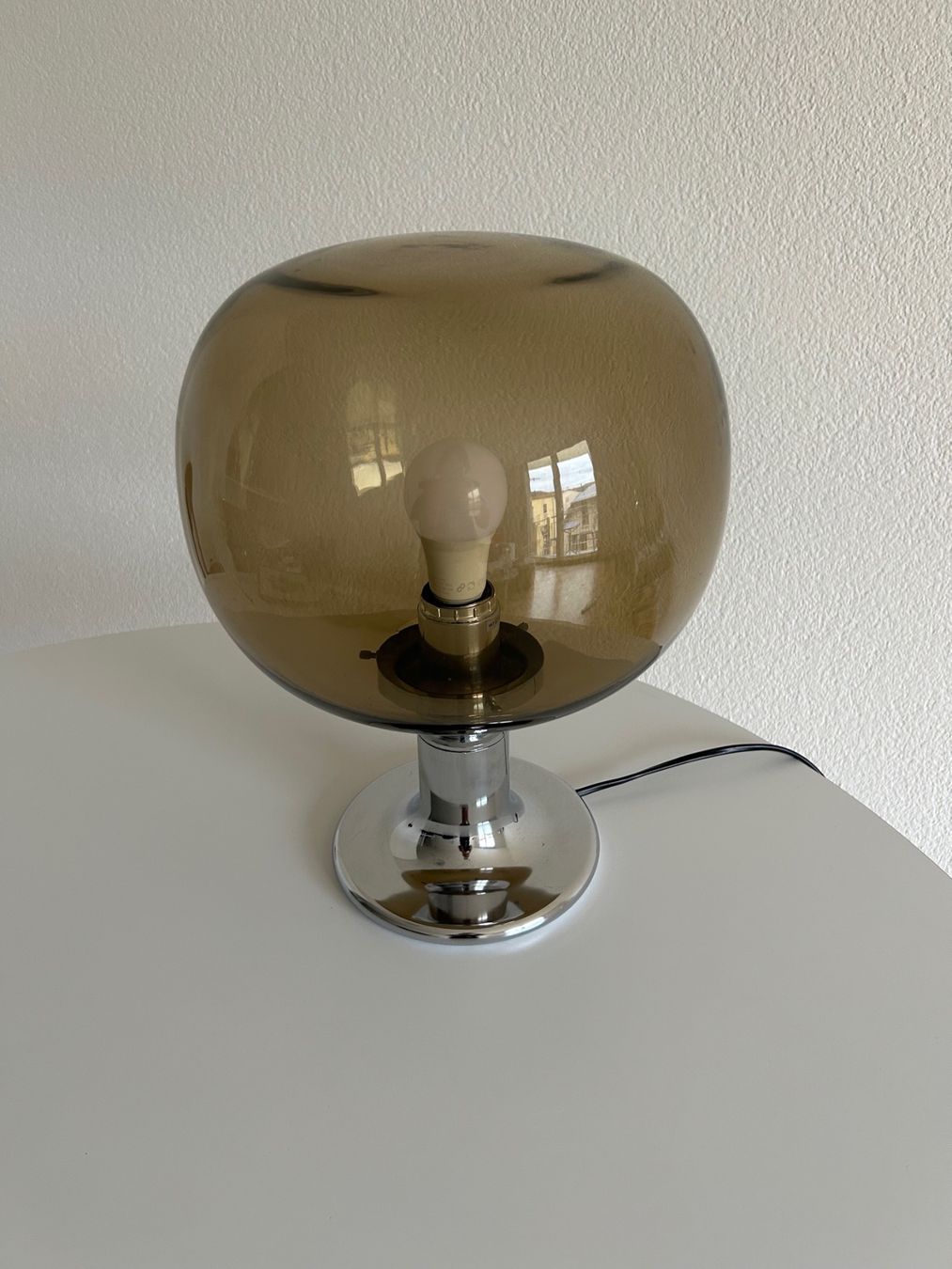 Lampade: Tischleuchte Glaskugel 60/70er Jahre – Usato da Zürich venduto da hel_syv5 1