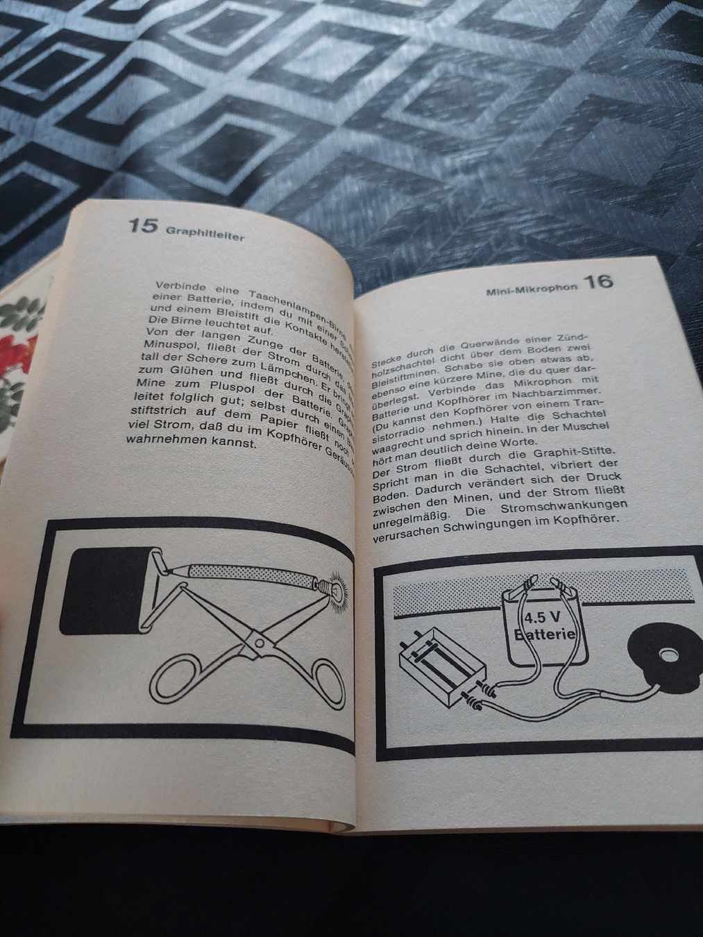 Libri: Spiel - das Wissen schafft – Usato da Zetzwil venduto da lanst08 4