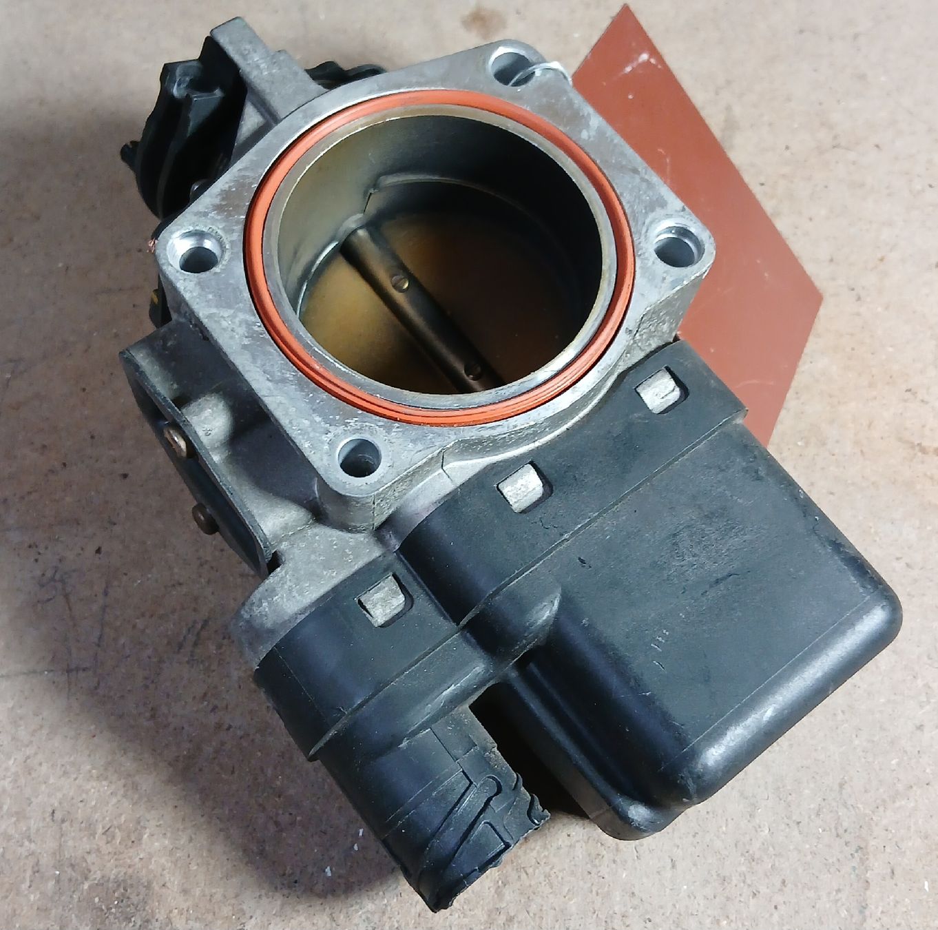 BMW Tutti pezzi di ricambio auto: Boîtier papillon BMW E46 323 – Usato da la heutte venduto da Auto-stock 1