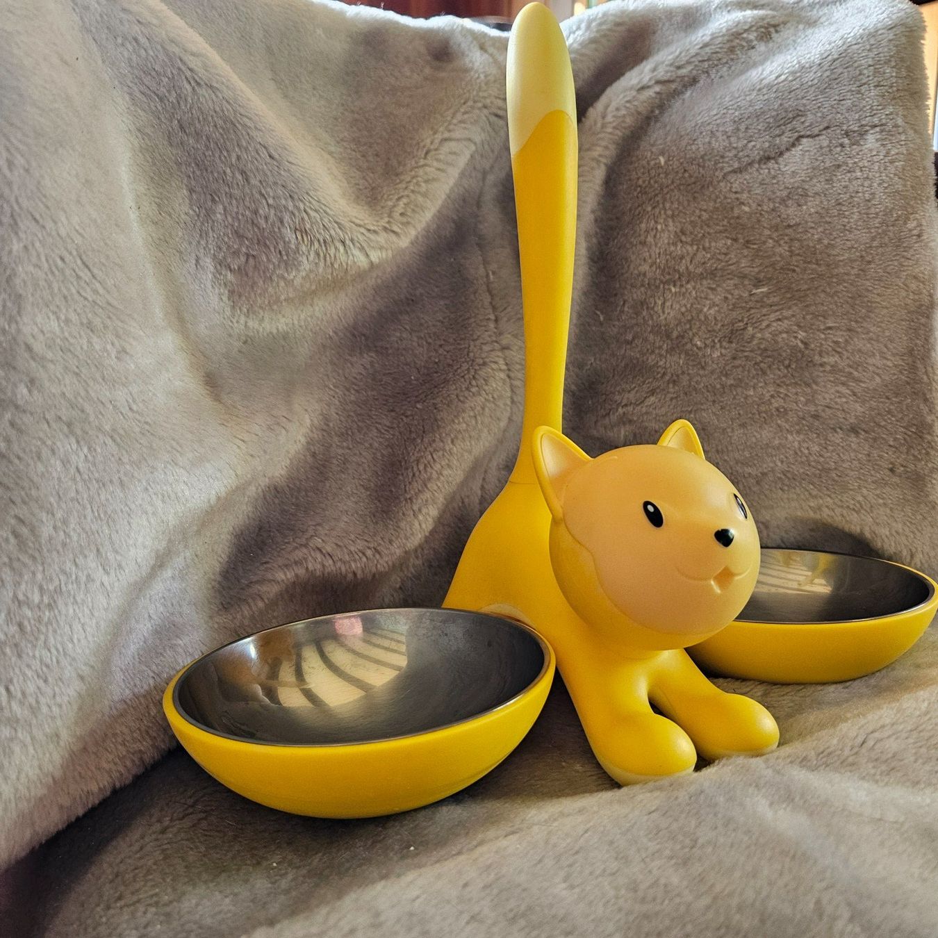 Alessi Ciotole: Gamelle pour chat Alessi - jaune – Usato da Bullet venduto da liowus77 2