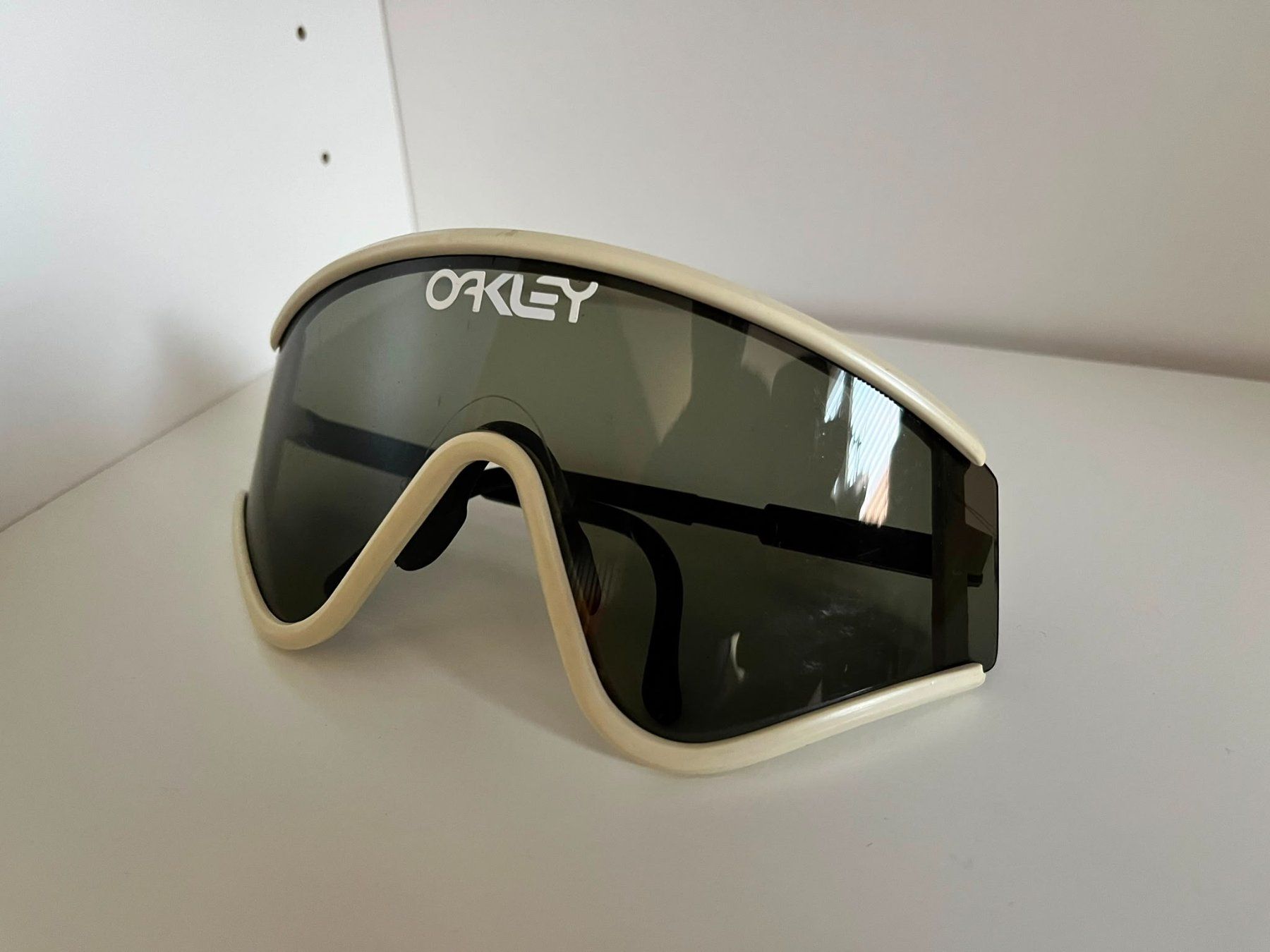 Brillen & Gläser: Oakley Eyeshade classic original – Gebraucht aus Nänikon von cmunozh