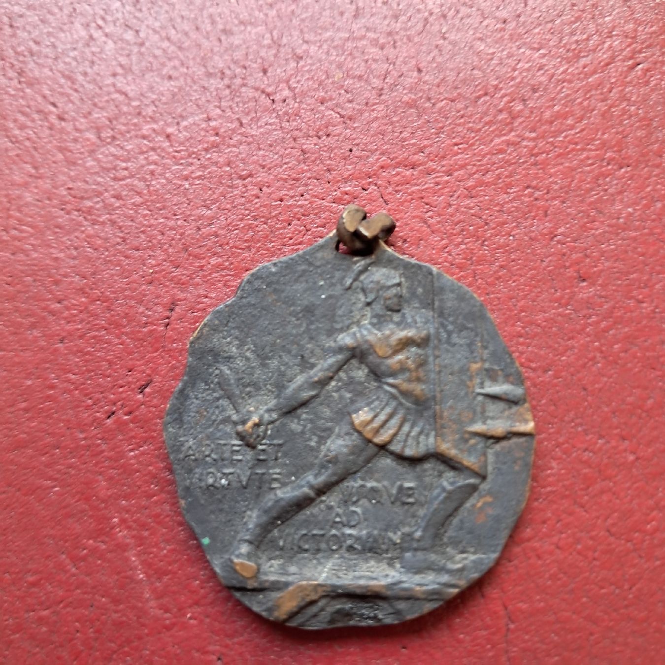 Medaglie: Alte Medaille mit Ringen "Invicta" guter Zustand – Usato da Dietikon venduto da una_y6wy