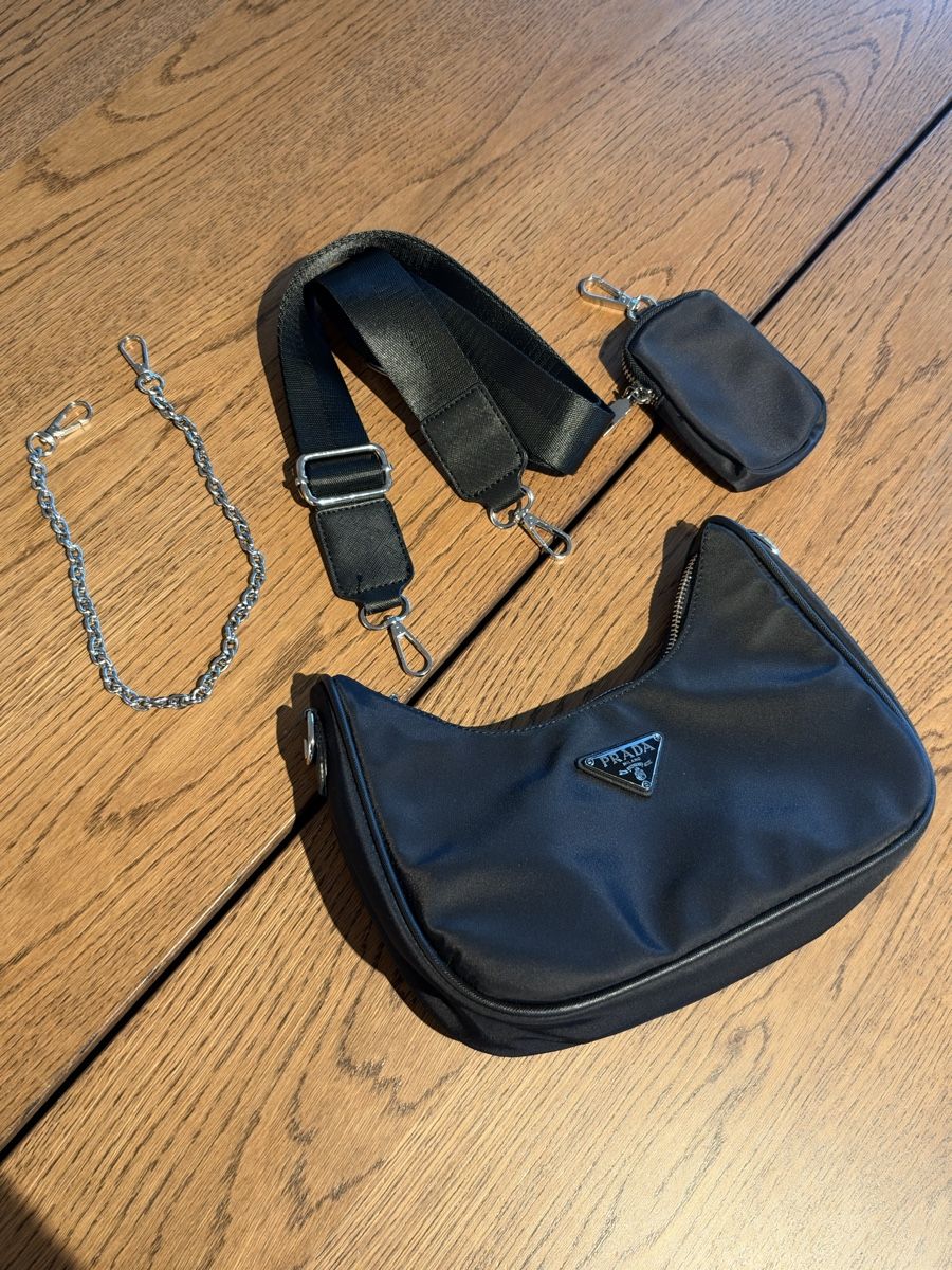 Taschen für Damen: Schwarze Schultertasche neu – Neu (gemäss Beschreibung) aus Zürich von and_9bmb 1