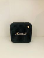 Marshall-Bluetooth-Lautsprecher, verkauft mit Ladekabel.