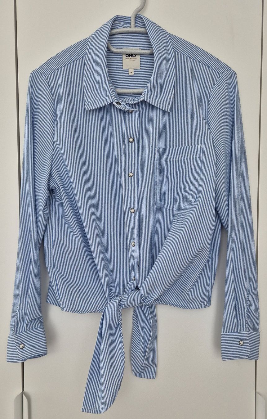 Only Camicette: ONLY Streifenbluse, blau/weiss, M – Usato da Münchenstein venduto da Trinity