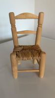 Wunderschöner Puppenstuhl, Tessinerstuhl, Holz und Bast