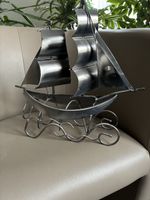 Spezieller Weinflaschen Halter im Schiffsdesign Metall Deko