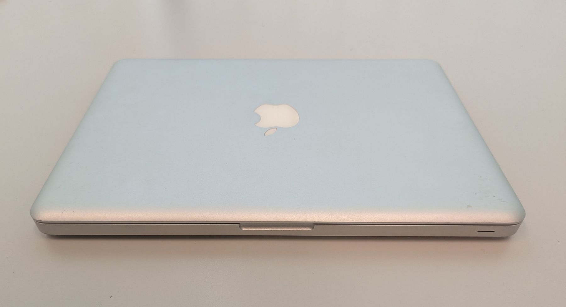 Apple Notebooks: MacBook Pro 13" 2011 – Defekt aus Zürich von pointedarch 2