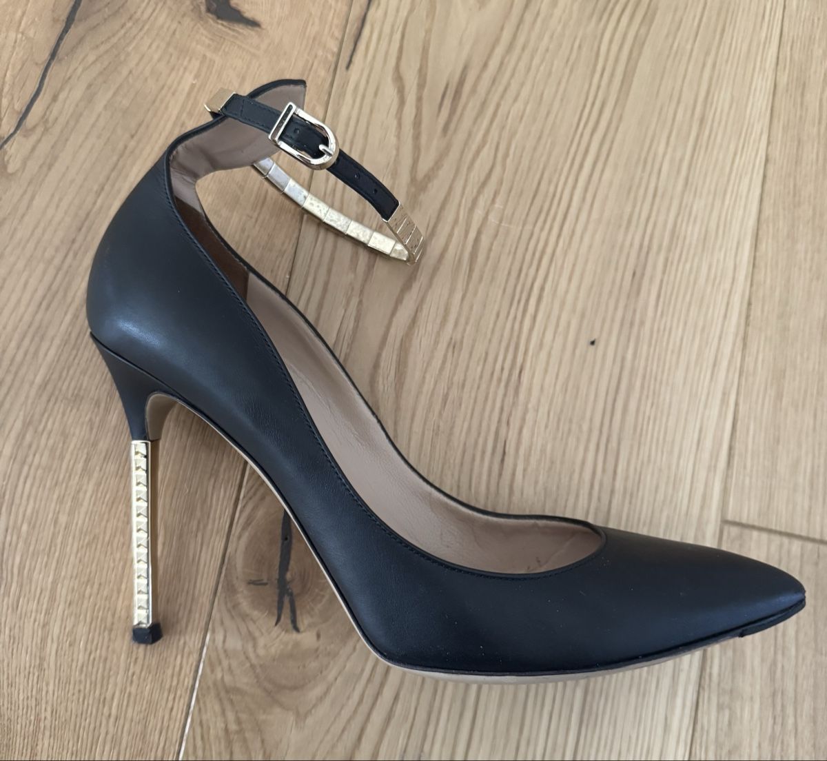 Valentino Scarpe da donna: Valentino Garavani black pumps – Usato da Paradiso venduto da Edith_store 4