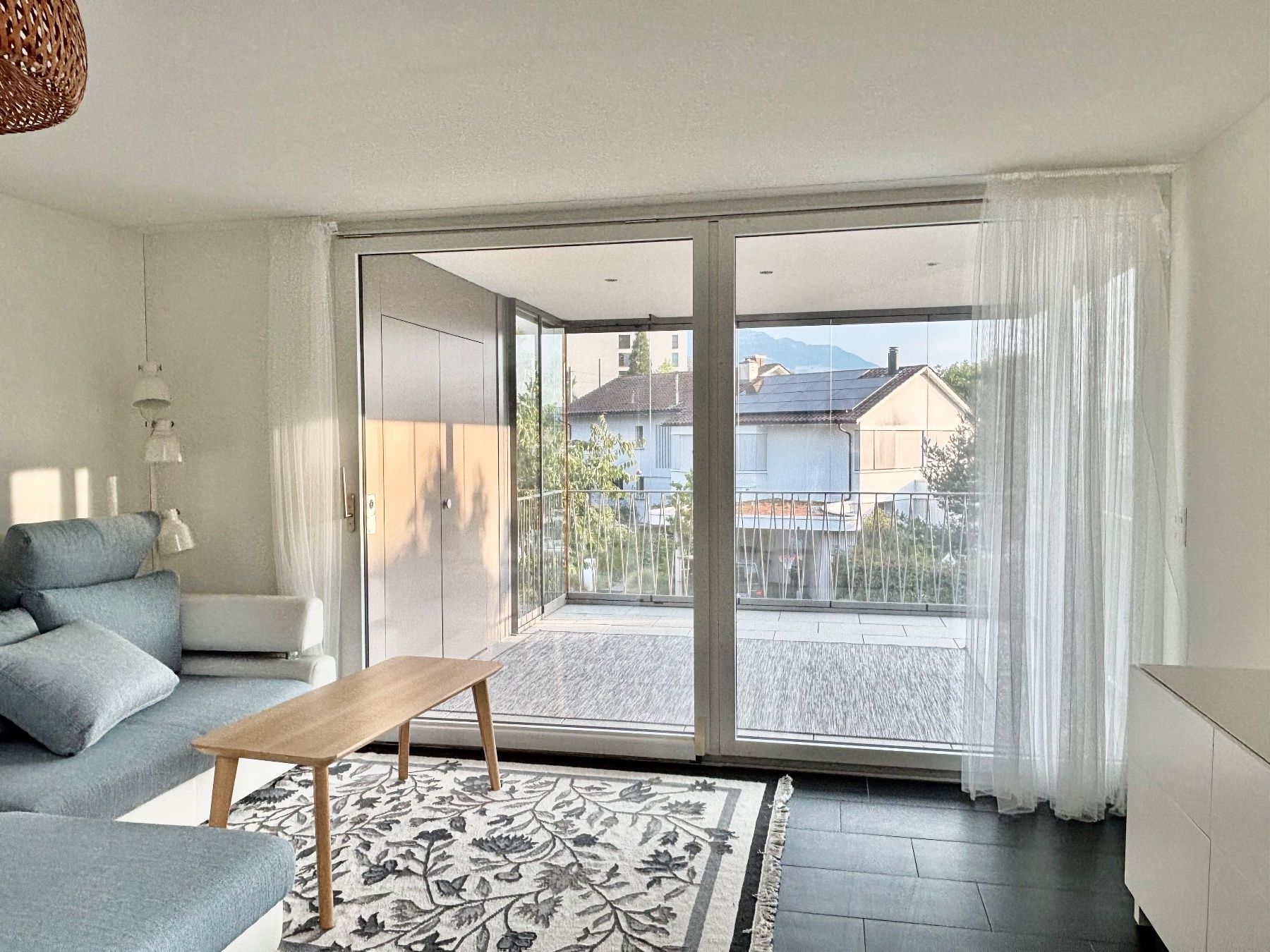 Sofas: Sofa, weiss-grau – Gebraucht aus Oberwil b. Zug von vra_2lcg