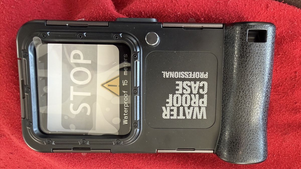 Lampade & Macchine fotografiche: Shellbox Iphone Tauchgehäuse ungebraucht neueste Generation – Nuovo e nell'imballaggio originale da Küsnacht ZH venduto da hypocos 3