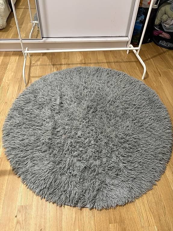 Teppiche: Tapis gris poile doux  – Neu und originalverpackt aus Lausanne von ahm_9l9k