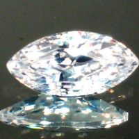 Zirkonia Royal / 2x4mm Marquise / 9Stk
