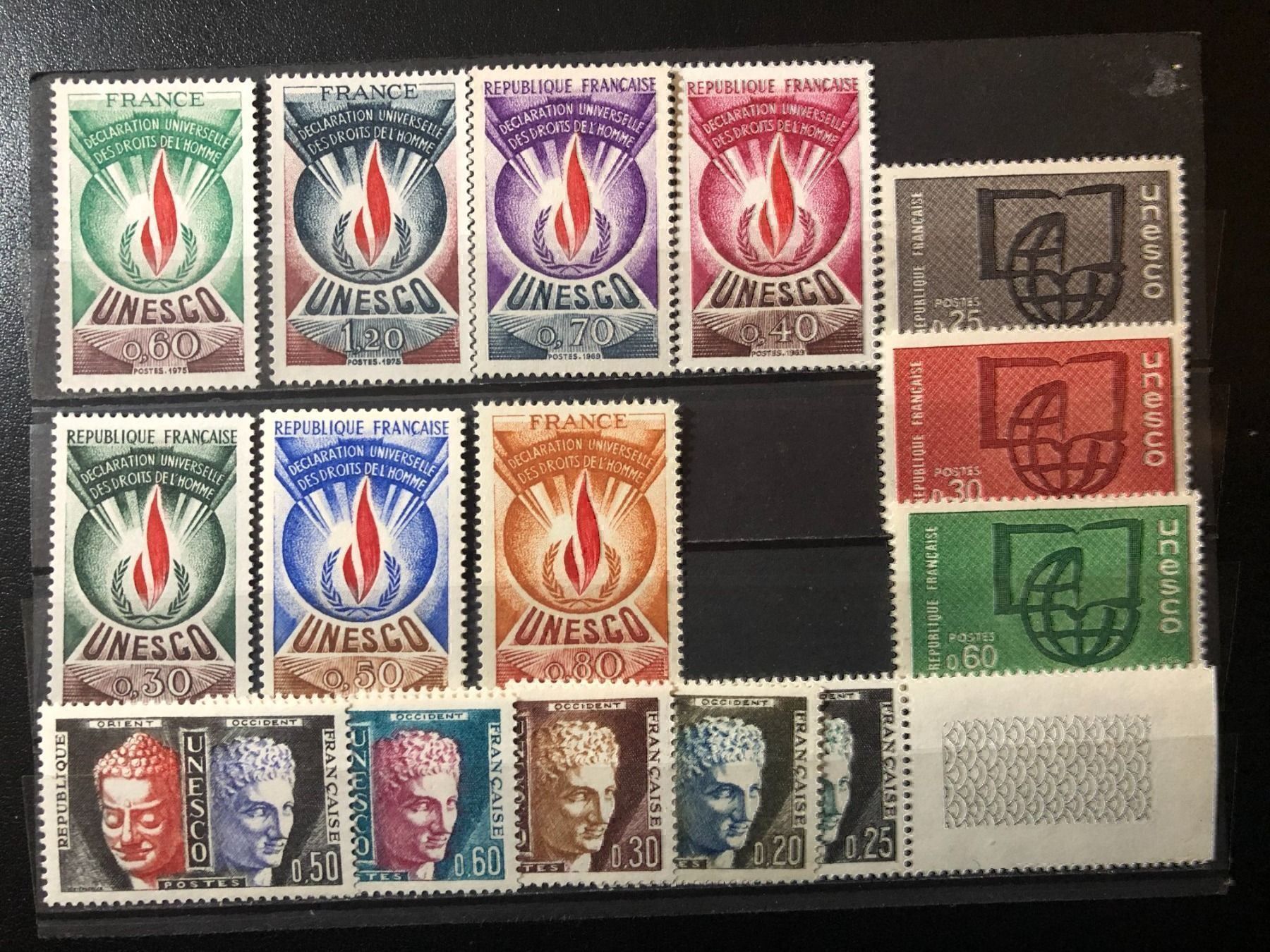Tutti i francobolli: () 15 UNESCO Neufs** 1960-1975 – Nuovo e nell'imballaggio originale da Lausanne venduto da ffhoud