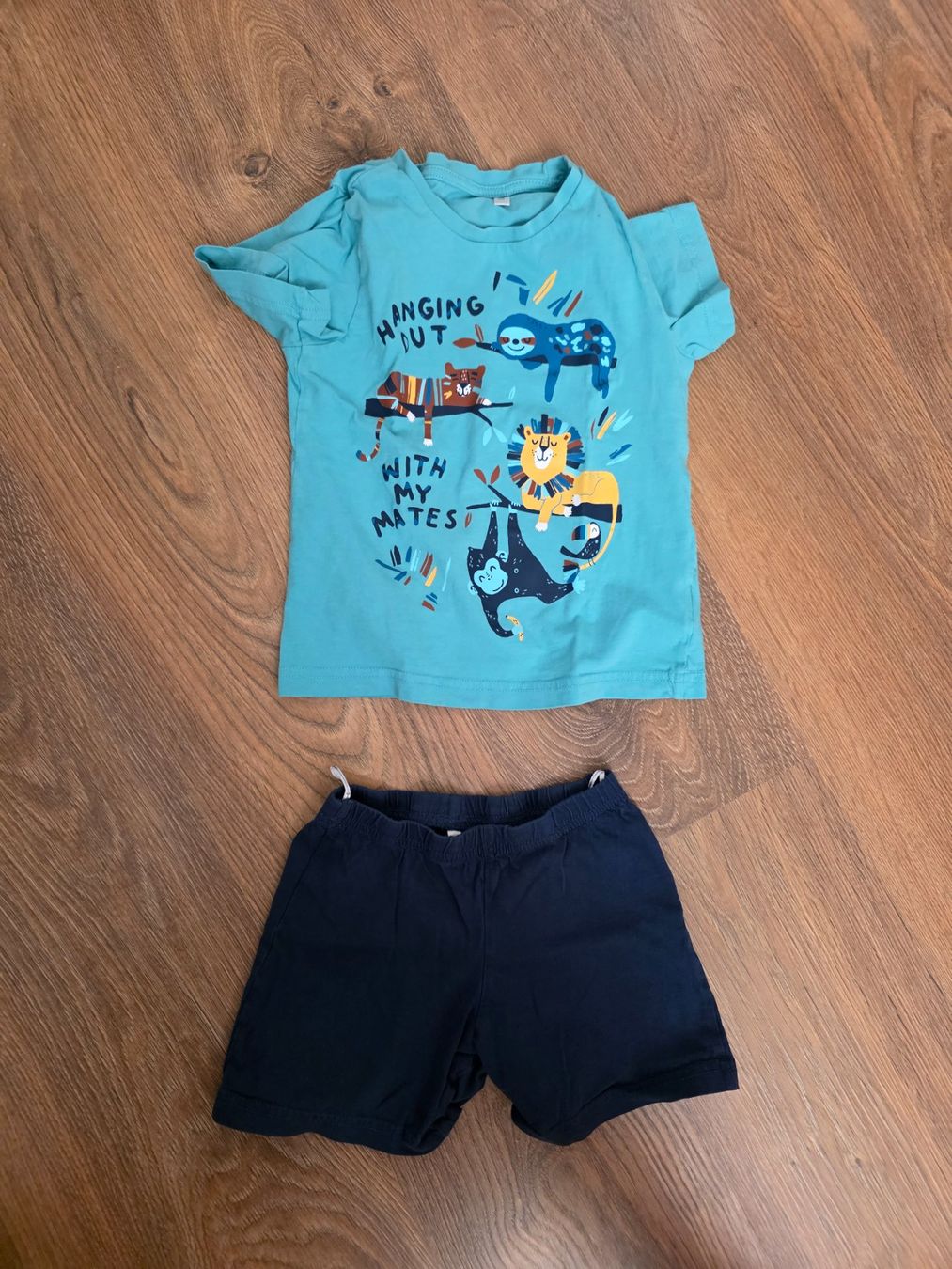 Pyjamas & Ähnliches: Kurzarm Pyjama 2-teilig Gr. 98/104 – Gebraucht aus Nebikon von Japostyle