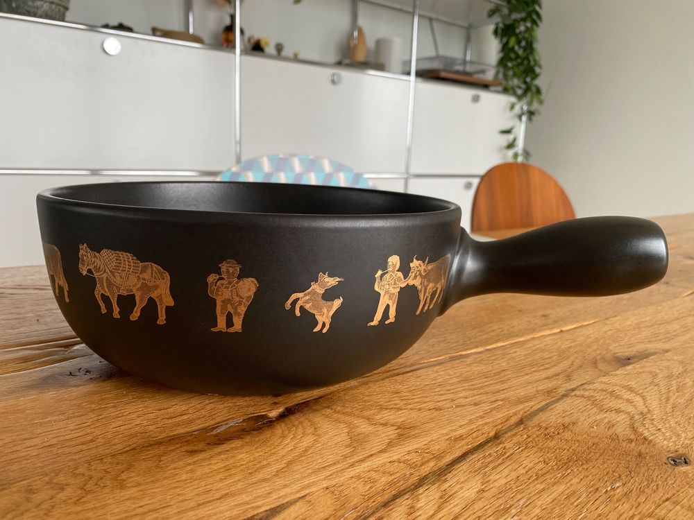 wunderschönes Appenzeller® Alpaufzug Fondue Caquelon | Kaufen auf Ricardo