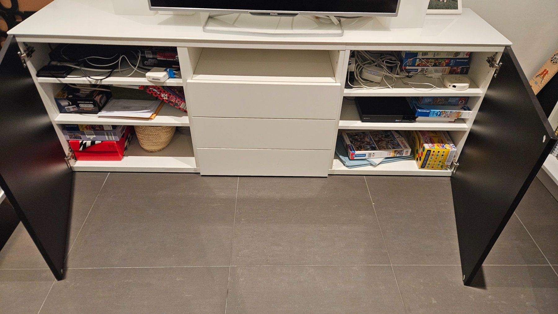 Ikea Meubles TV: TV-Möbel IKEA Besta – D'occasion à Männedorf par fsigillo 1