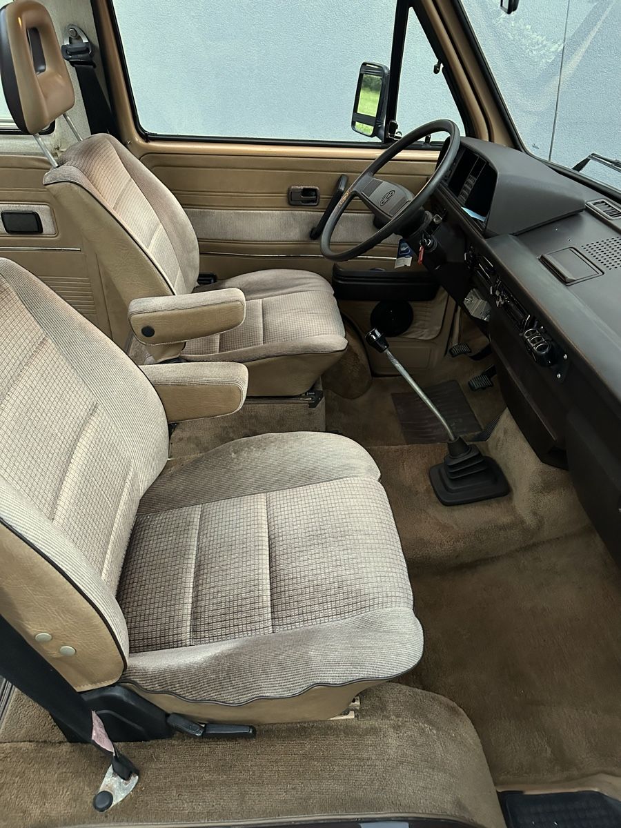 VW Autos: VW Bus T3 Caravelle GL 7 places – D'occasion à Bulle par hth2602 4