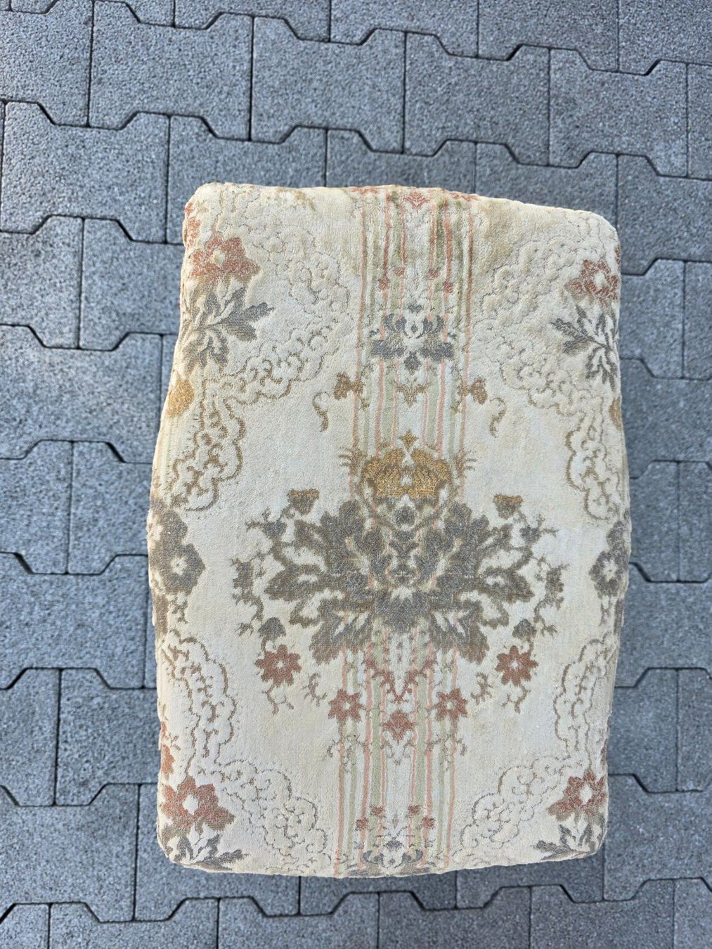 Tabourets: Vintage Hocker Schemmel Polster Sessel Stuhl – D'occasion à Walterswil BE par Lonitti 2
