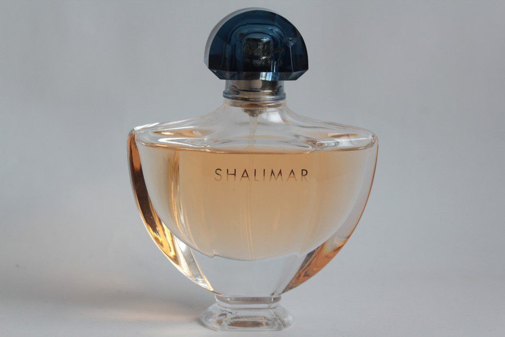 Guerlain Parfum & Eau de Toilette: GUERLAIN Eau de toilette Shalimar 50 ml – Gebraucht aus Vandoeuvres von Dom-Tom
