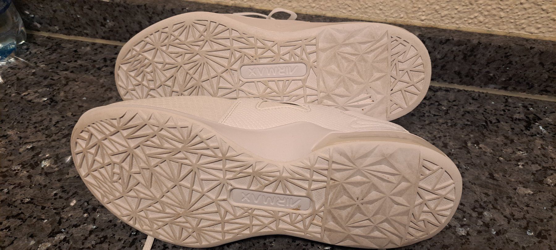 Nike Scarpe da donna: Nike Air Max Bella – Usato da Zürich venduto da blokus12 2
