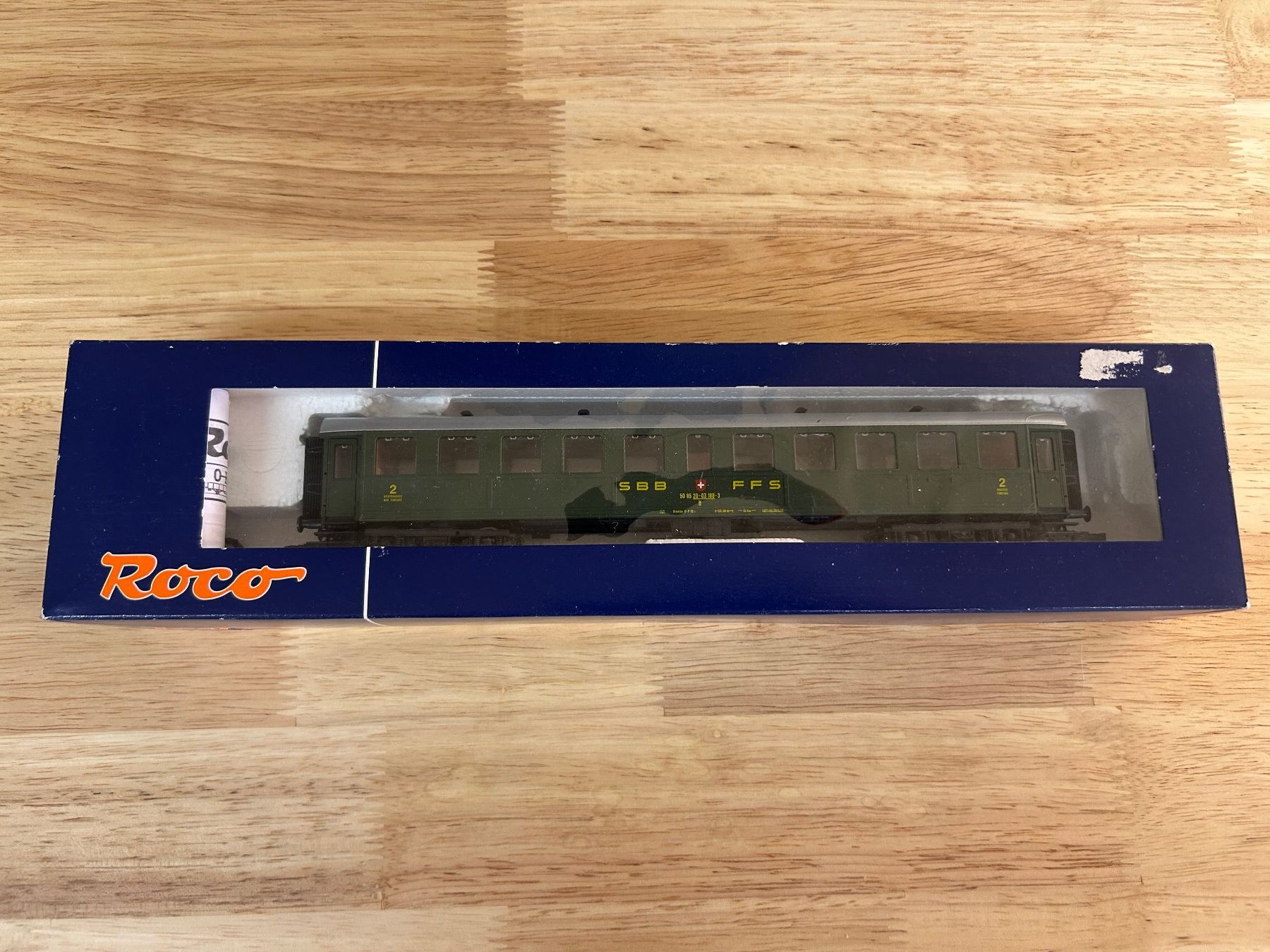 Roco Modelleisenbahnen: Roco Stahlwagen 2. Klasse – Gebraucht aus Oberhasli von Eppe0 2