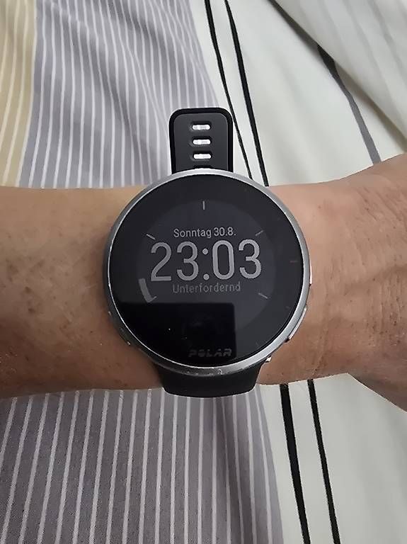 Polar Orologi: Polar Vantage V2 schwarz – Usato da Zuchwil venduto da truegge 4