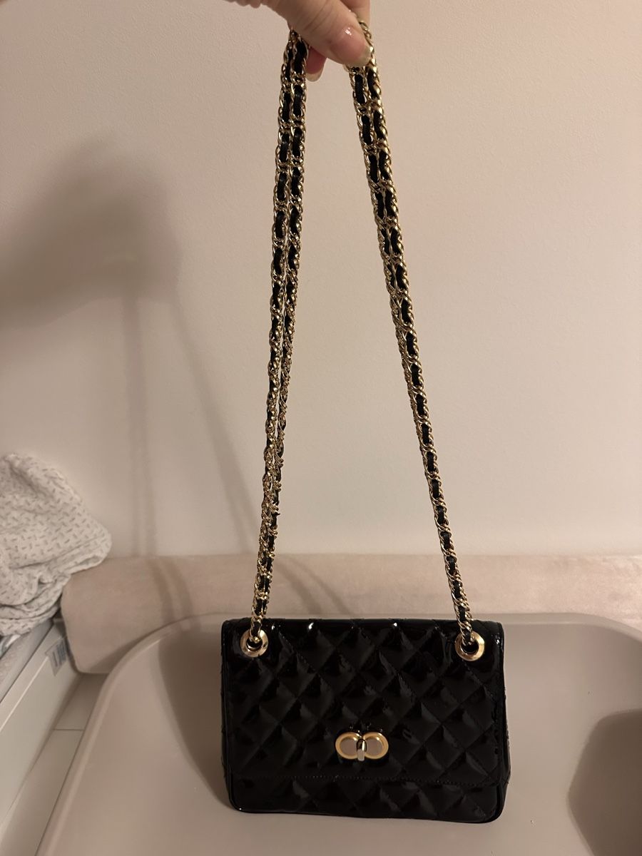 Borse da donna: Tasche Lederlocher mit Goldkette – Usato da Zürich venduto da millaiana 2