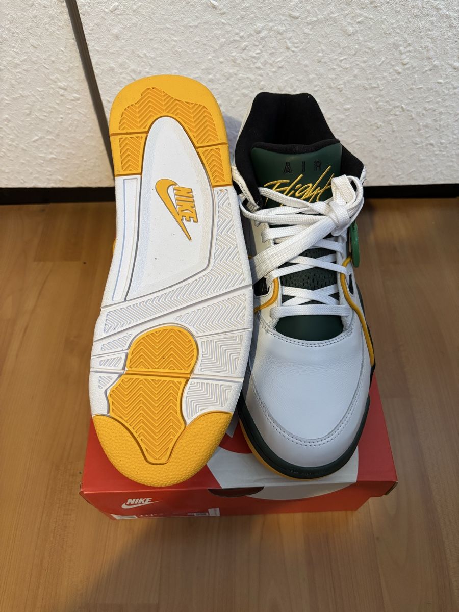 Nike Scarpe da uomo: Nike Air Flight 89, size US 10.5, New – Nuovo e nell'imballaggio originale da Vevey venduto da LUB04 2