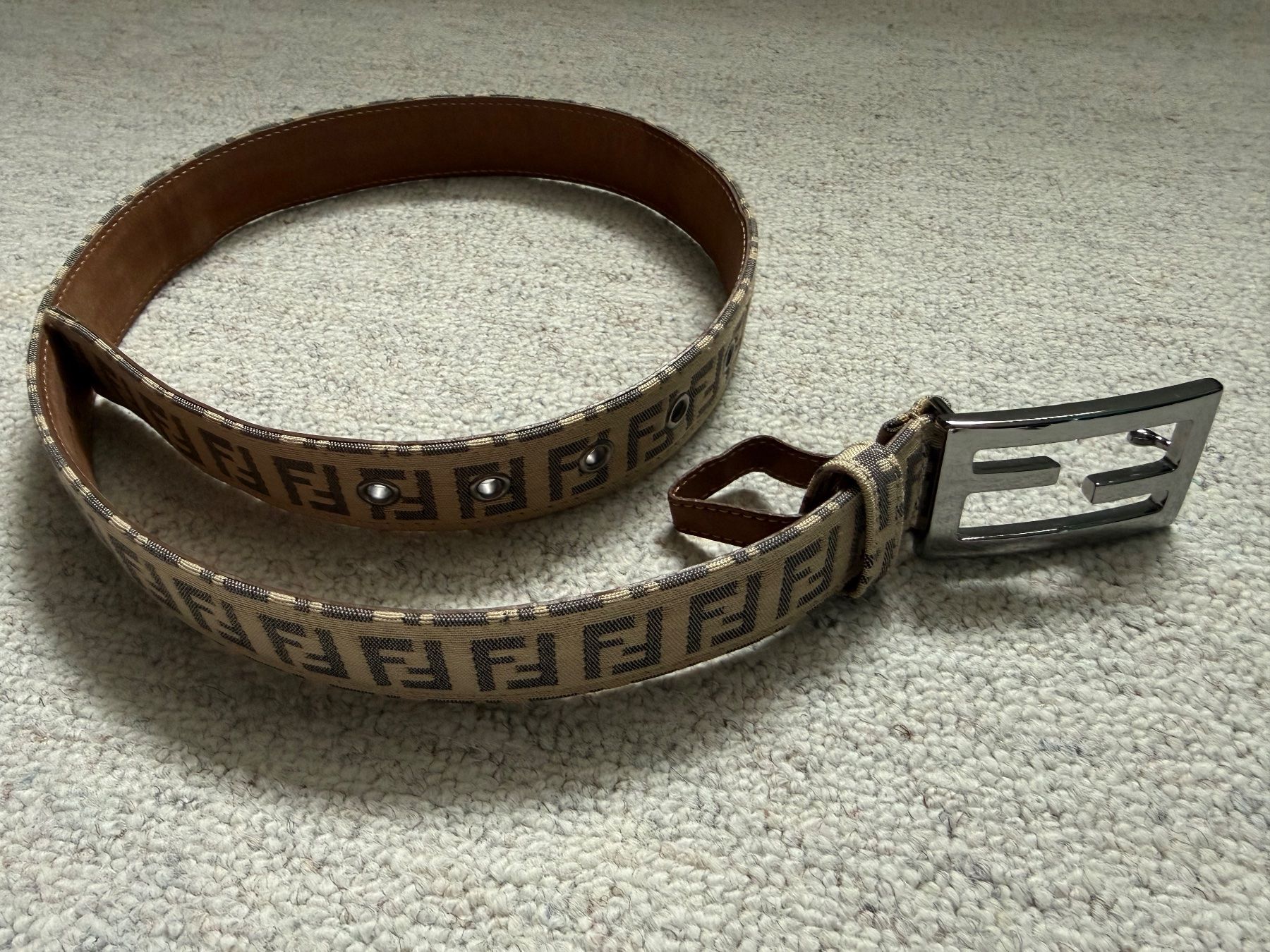 Fendi Cinture: Ceinture " Fendi "  70/ 28 cm – Nuovo (secondo la descrizione) da Echandens venduto da pepite30 1