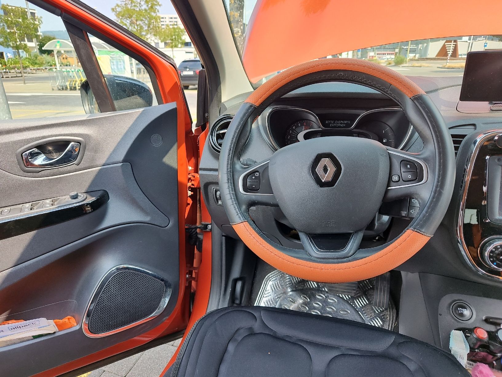 Renault Autos: Renault Captur Orange-Schwarz – D'occasion à Aesch BL par sixsticks-andy 2
